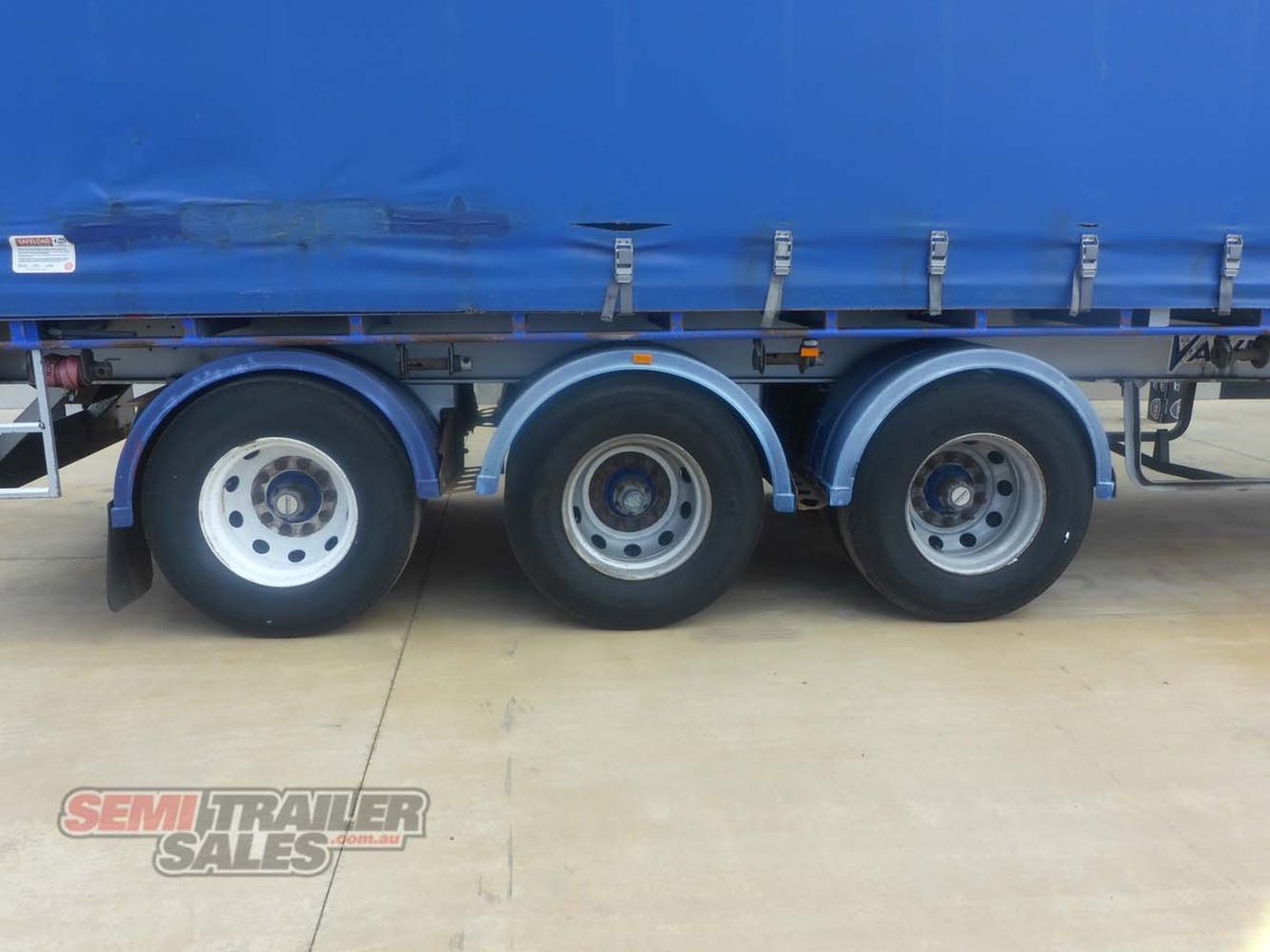 VAWDREY CURTAINSIDER TRAILER