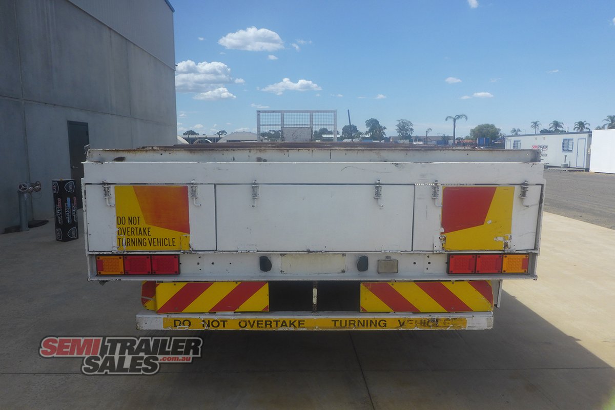 HAULMARK FLAT TOP TRAILER