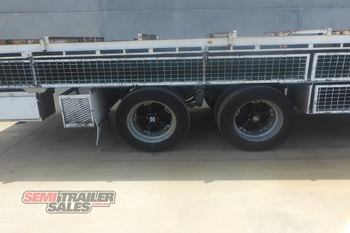 HAULMARK FLAT TOP TRAILER