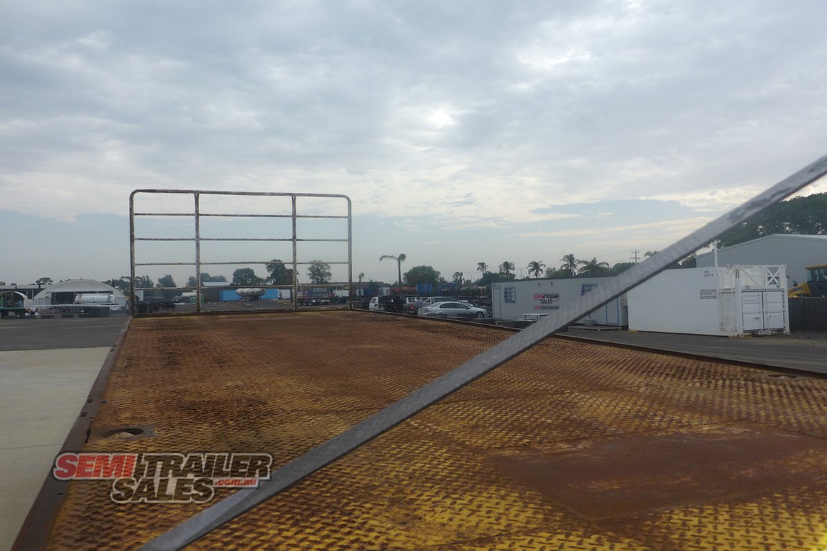 KRUEGER FLAT TOP TRAILER