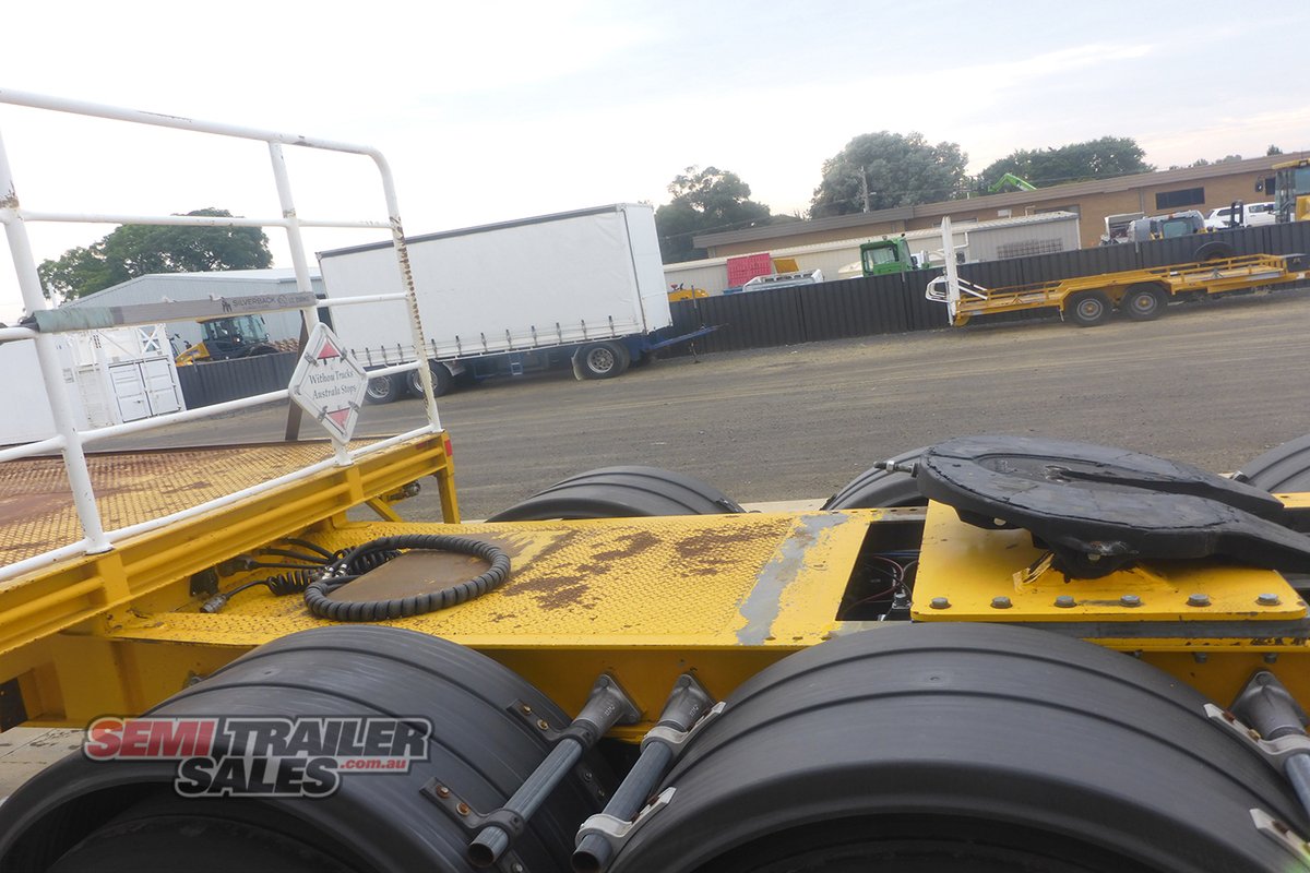KRUEGER FLAT TOP TRAILER