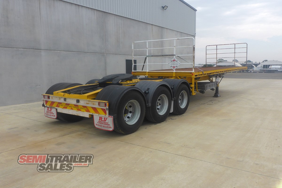 KRUEGER FLAT TOP TRAILER