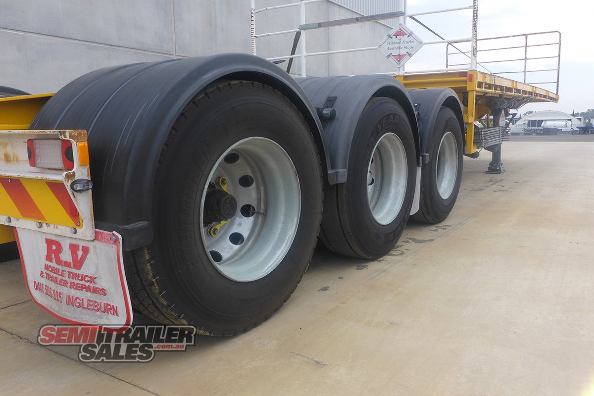 KRUEGER FLAT TOP TRAILER