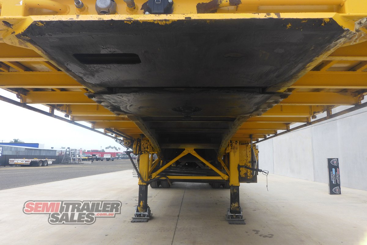 KRUEGER FLAT TOP TRAILER