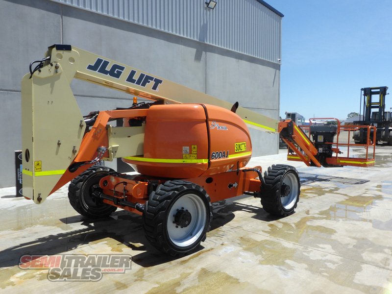 CUSTOM LIFT MACHINERY JLG 600AL BOOM LIFT