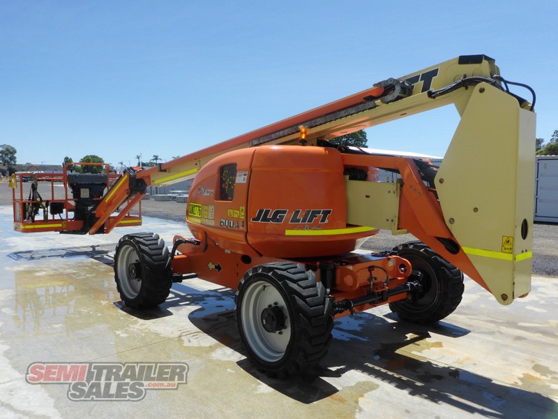 CUSTOM LIFT MACHINERY JLG 600AL BOOM LIFT