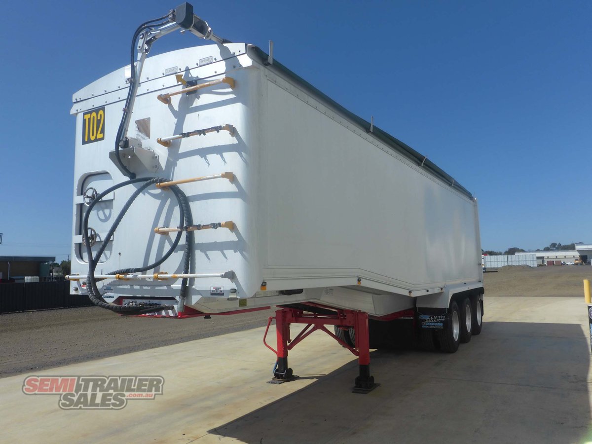 LUSTY TIPPER TRAILER