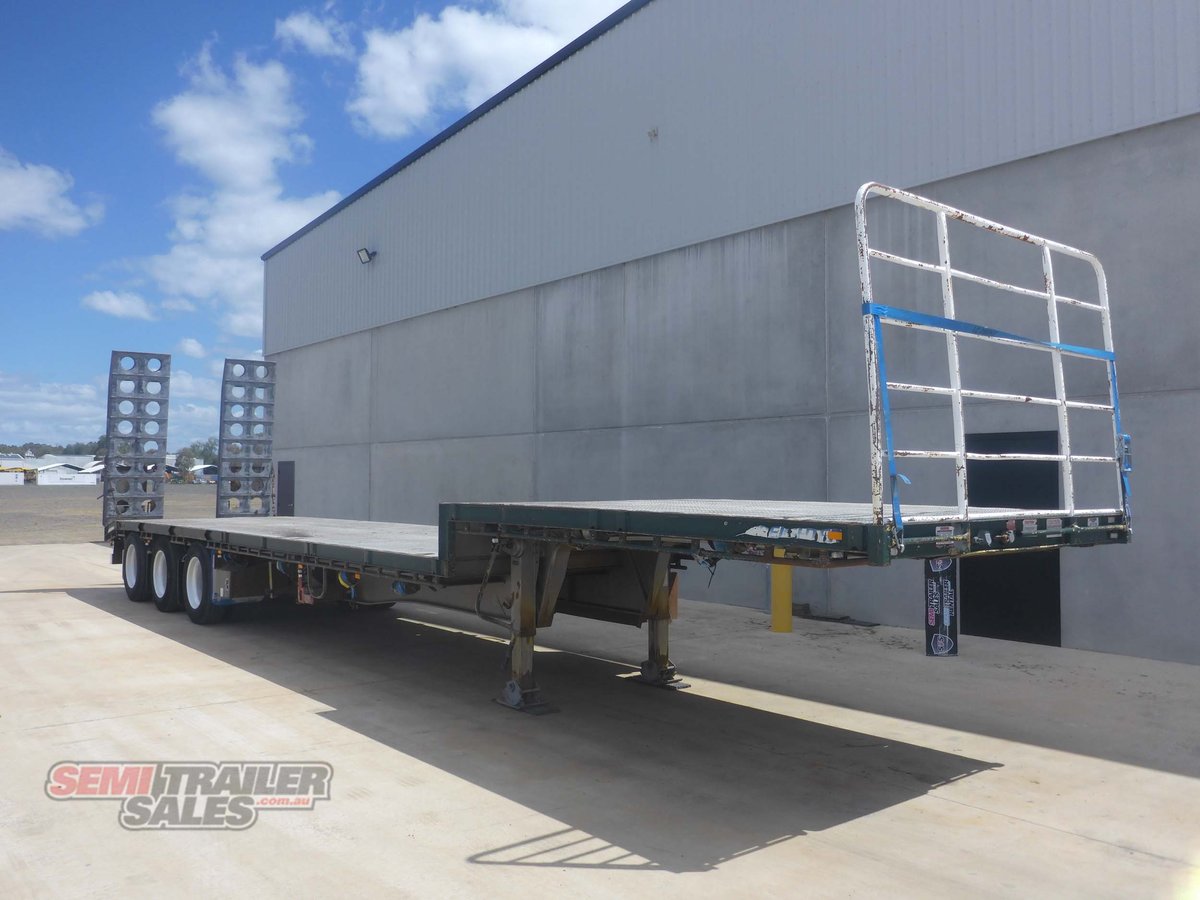 MAXITRANS DROP DECK TRAILER
