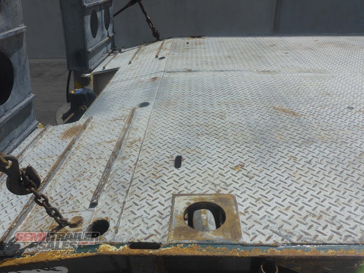 MAXITRANS DROP DECK TRAILER