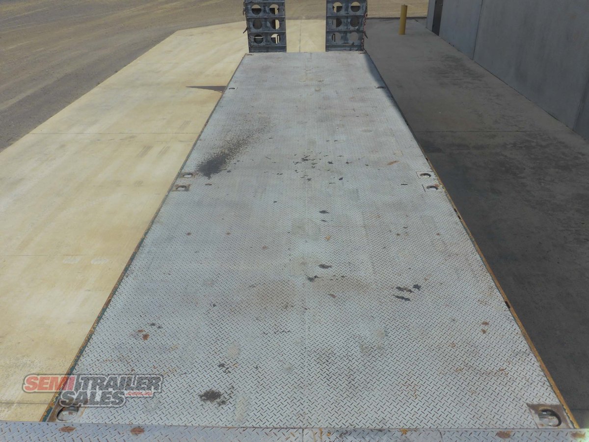 MAXITRANS DROP DECK TRAILER