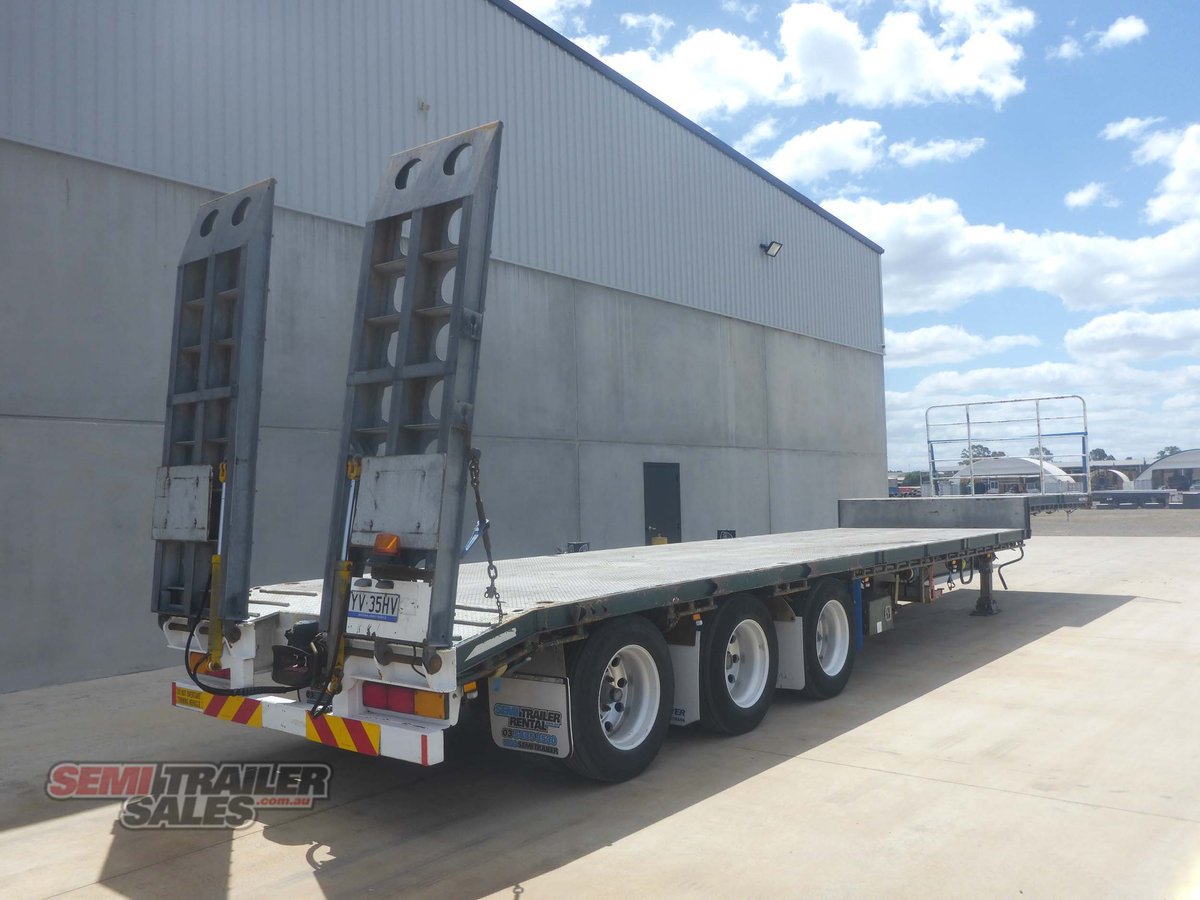 MAXITRANS DROP DECK TRAILER