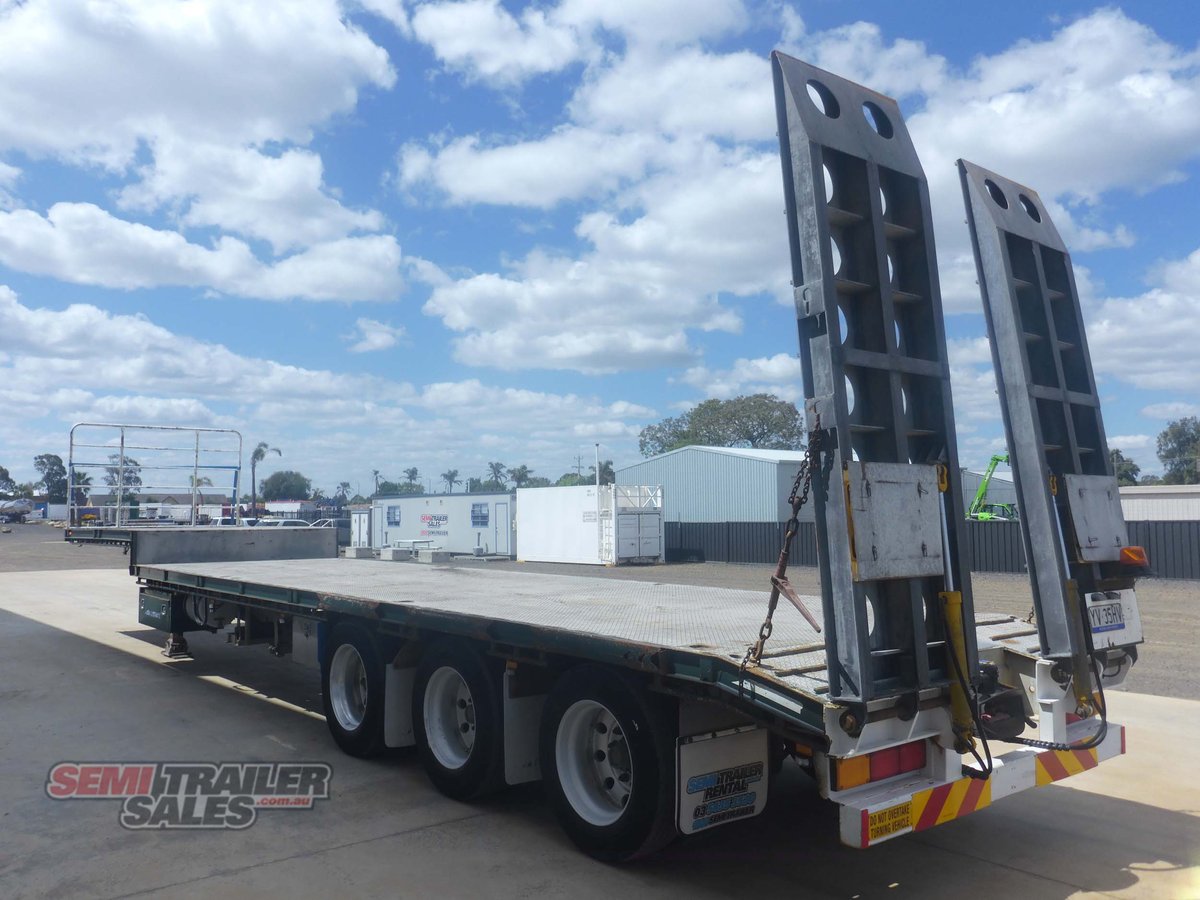 MAXITRANS DROP DECK TRAILER