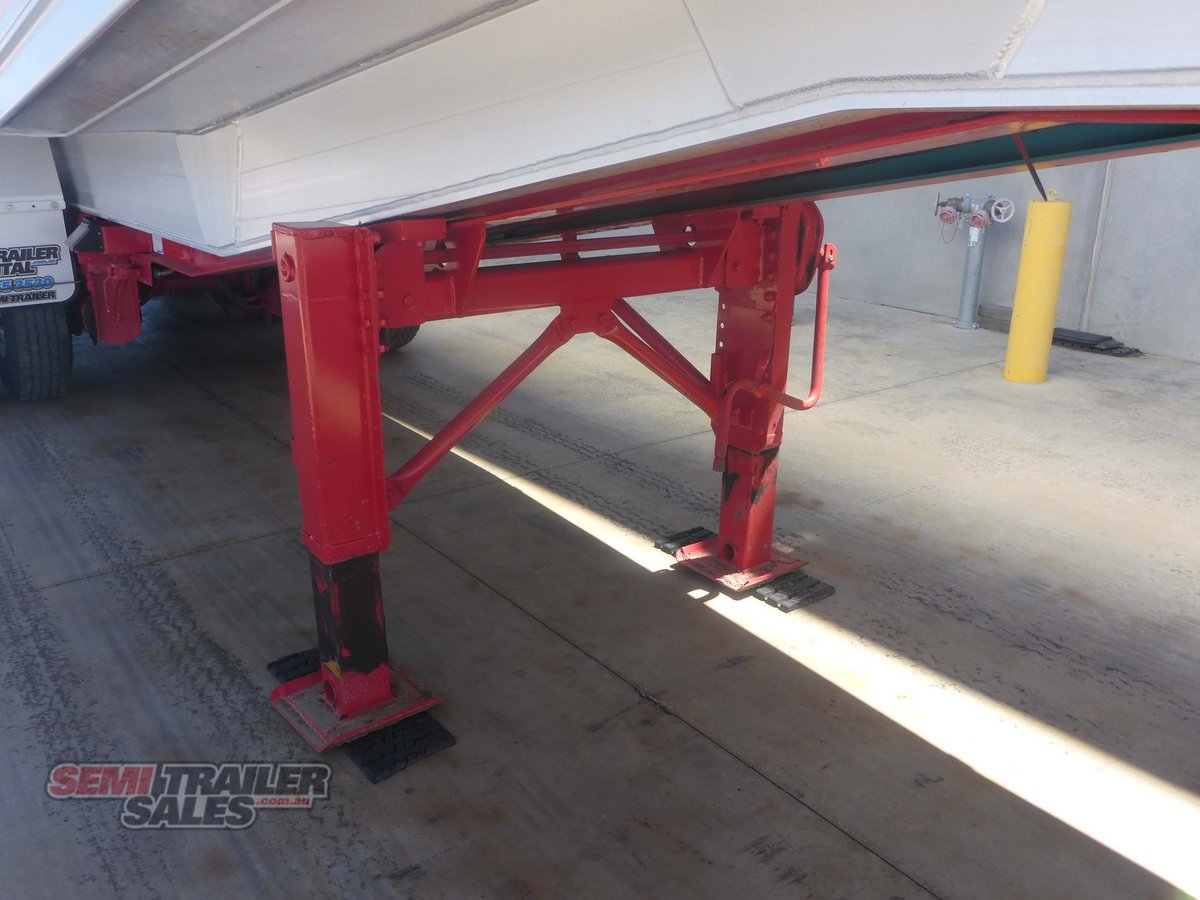 LUSTY TIPPER TRAILER