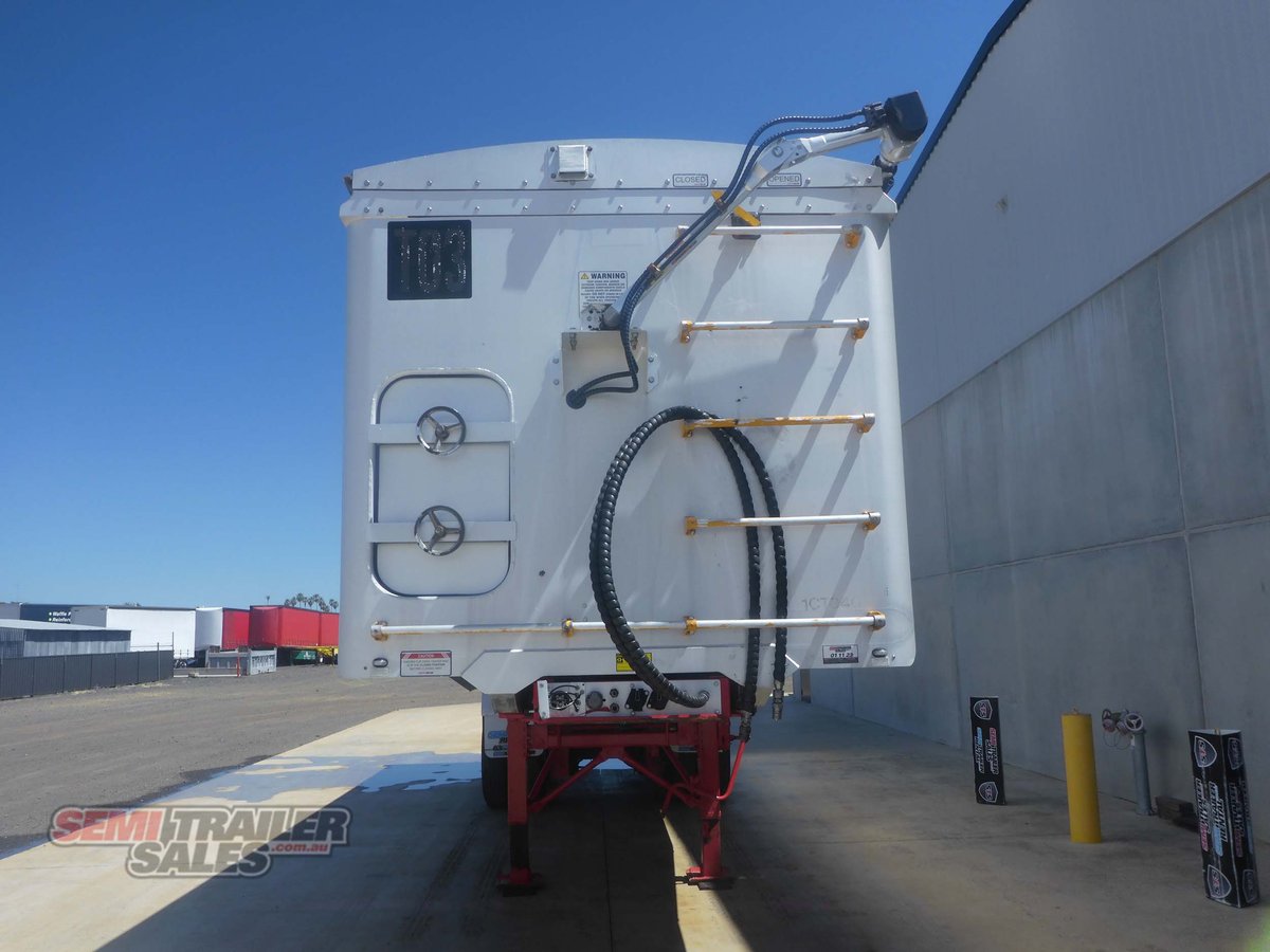 LUSTY TIPPER TRAILER