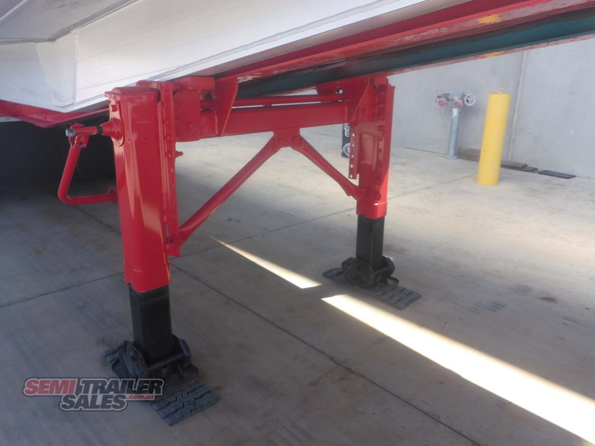 LUSTY TIPPER TRAILER