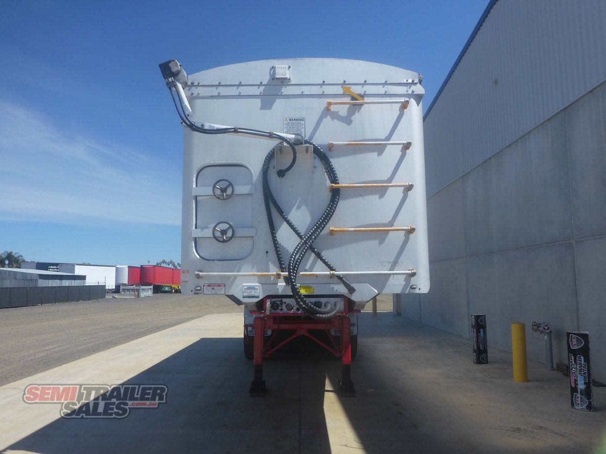 LUSTY TIPPER TRAILER