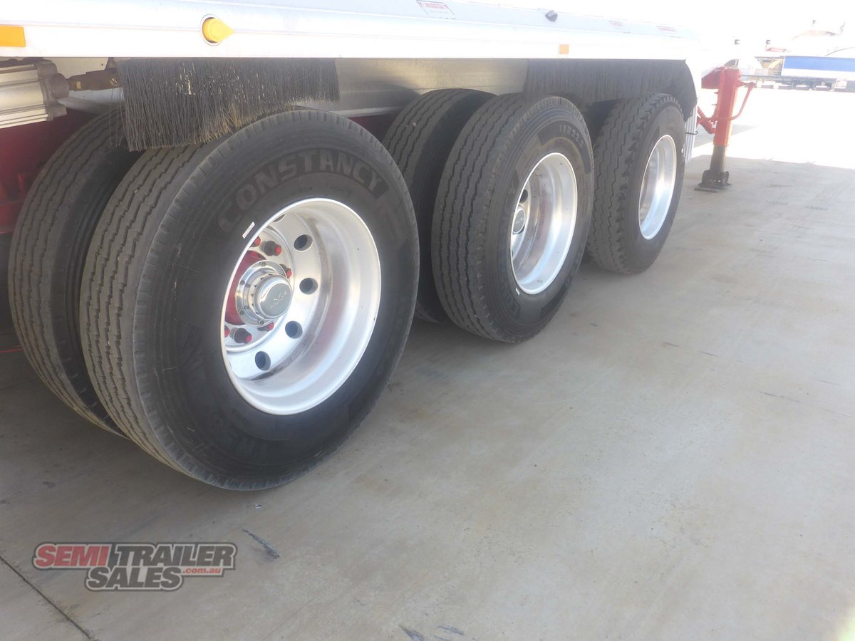 LUSTY TIPPER TRAILER