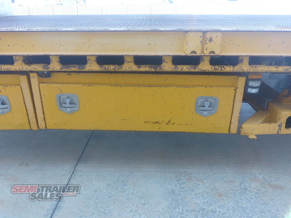 MAXITRANS DROP DECK TRAILER