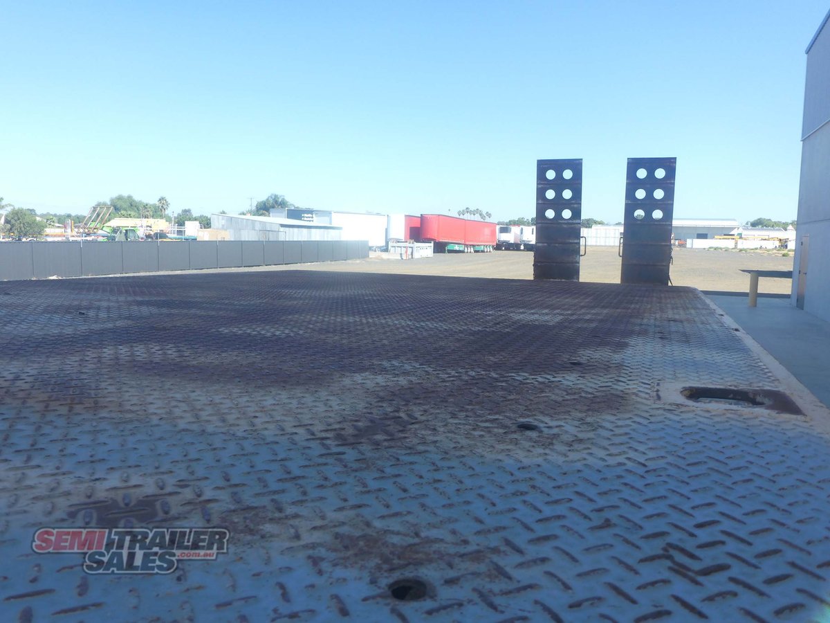 MAXITRANS DROP DECK TRAILER