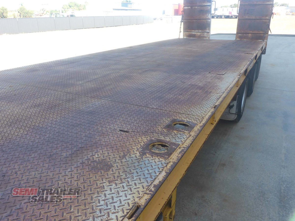 MAXITRANS DROP DECK TRAILER