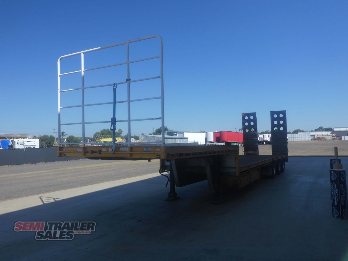 MAXITRANS DROP DECK TRAILER