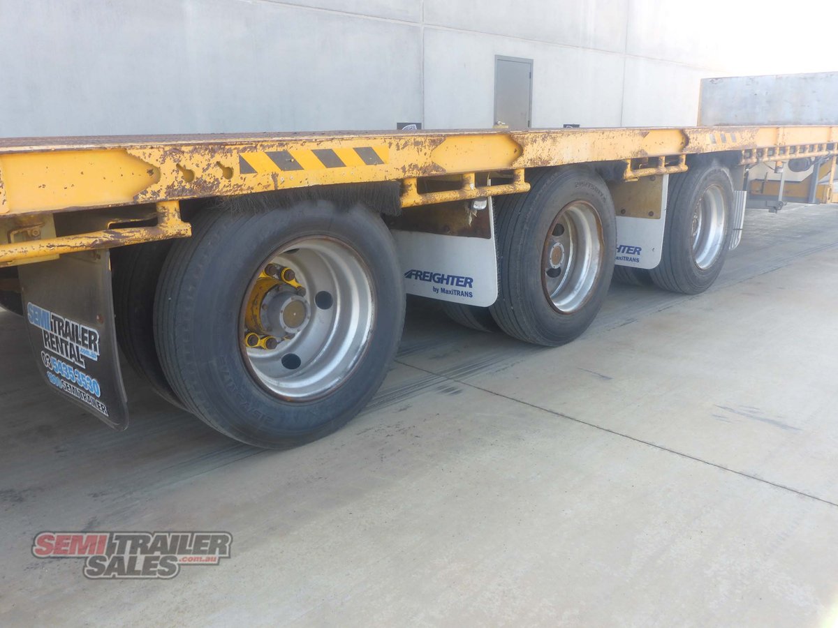 MAXITRANS DROP DECK TRAILER