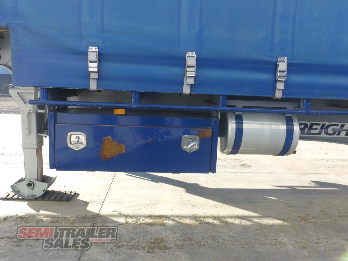 MAXITRANS DROP DECK TRAILER