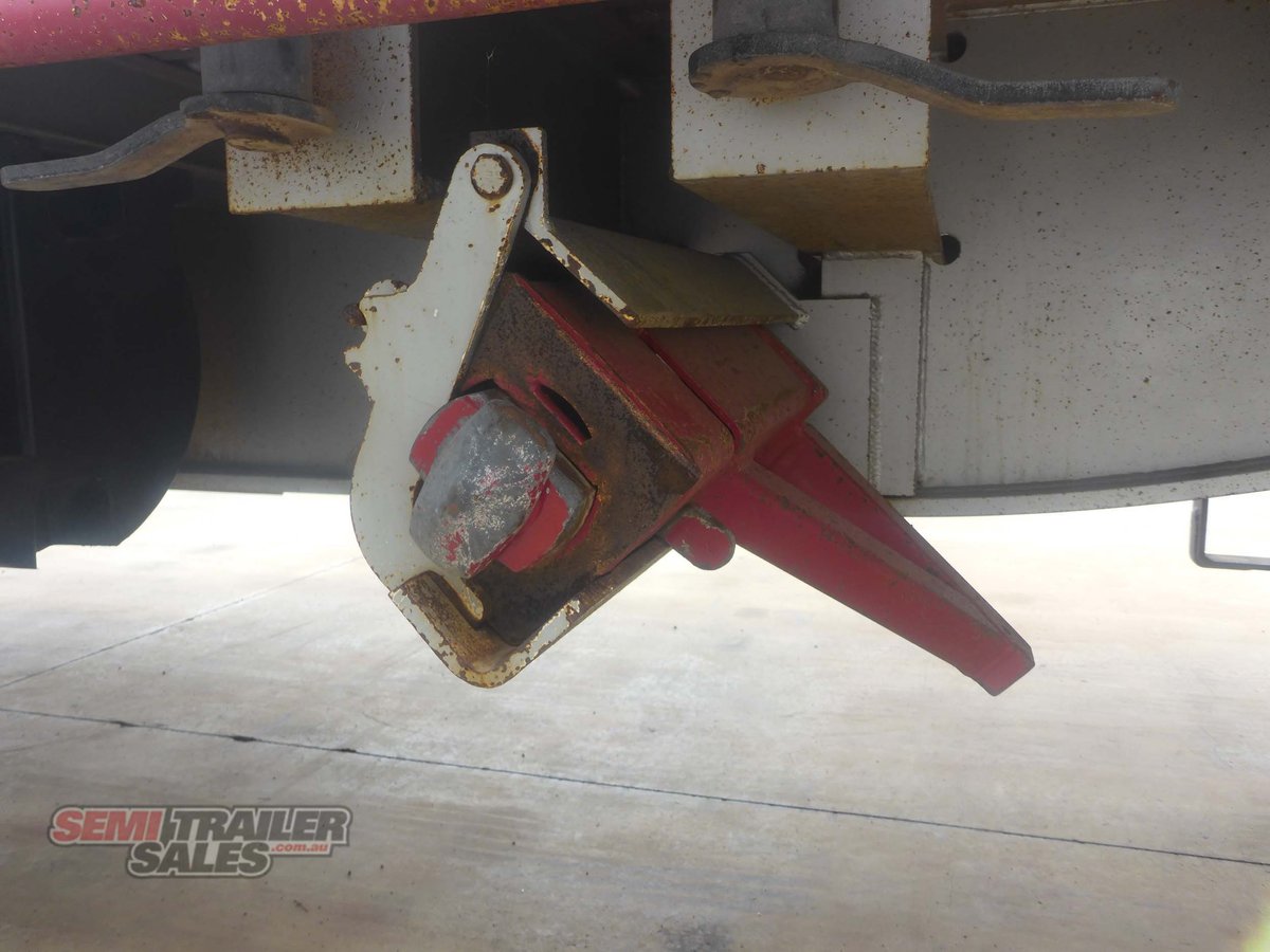 KRUEGER DROP DECK TRAILER