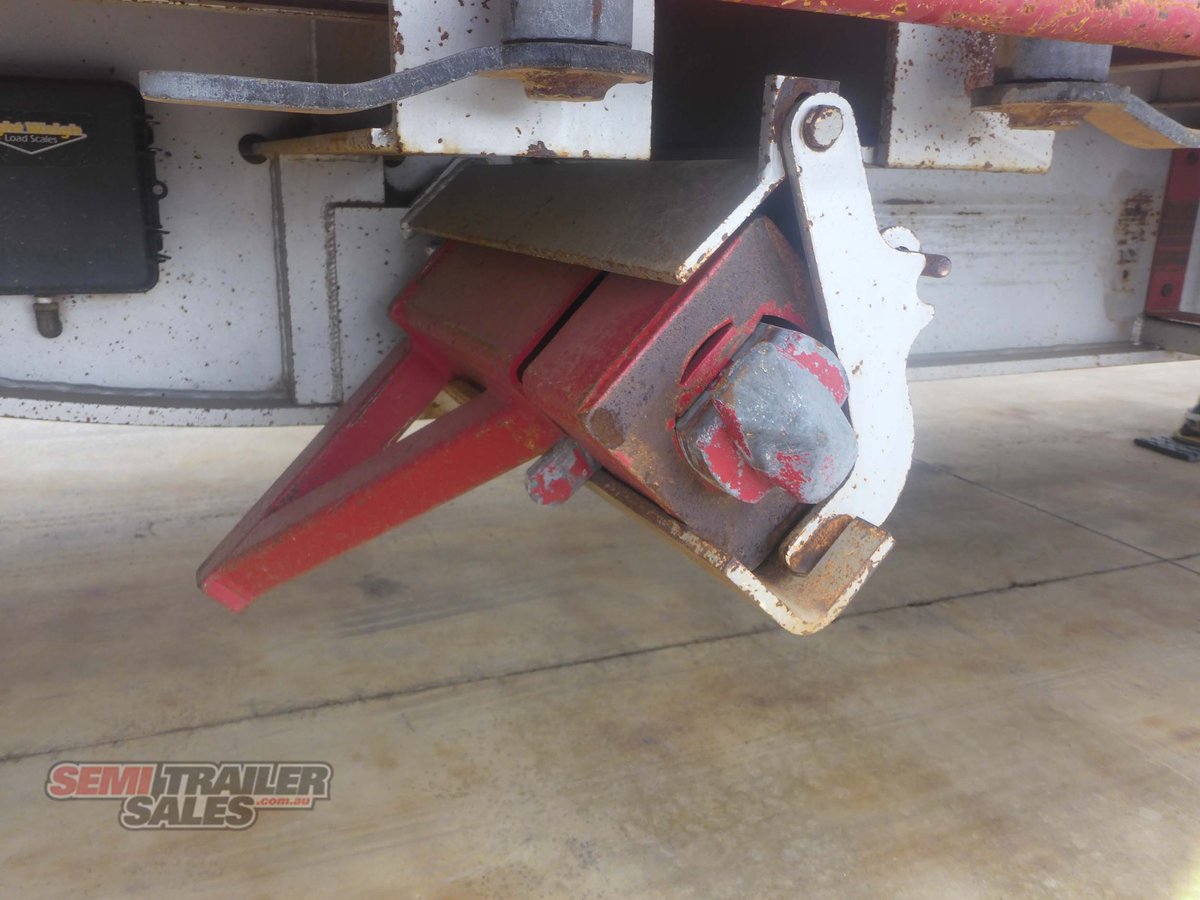 KRUEGER DROP DECK TRAILER