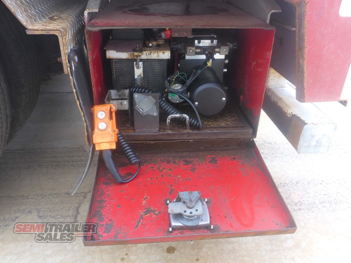 KRUEGER DROP DECK TRAILER