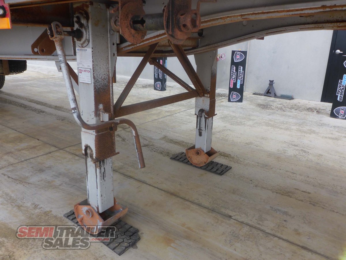 KRUEGER FLAT TOP TRAILER