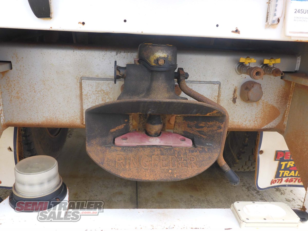 KRUEGER FLAT TOP TRAILER