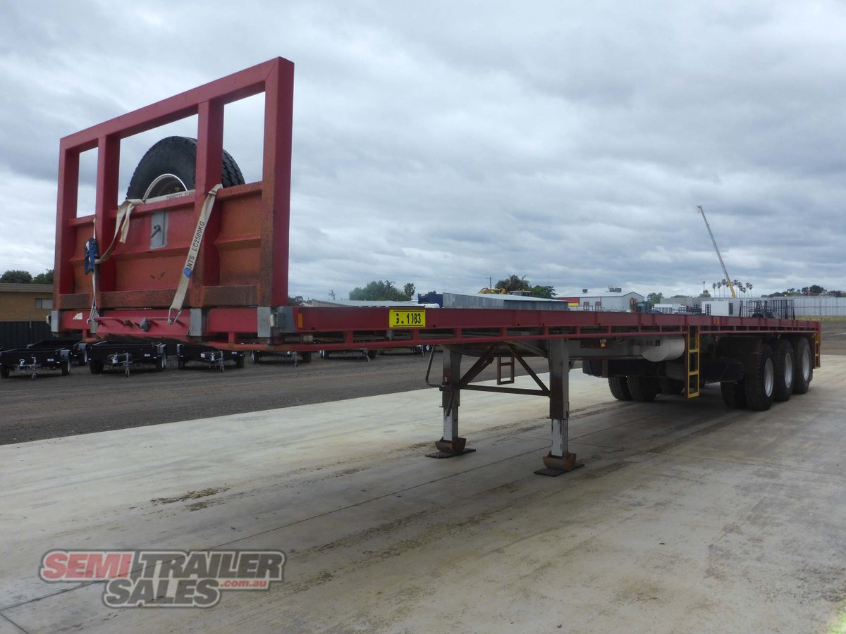 KRUEGER FLAT TOP TRAILER