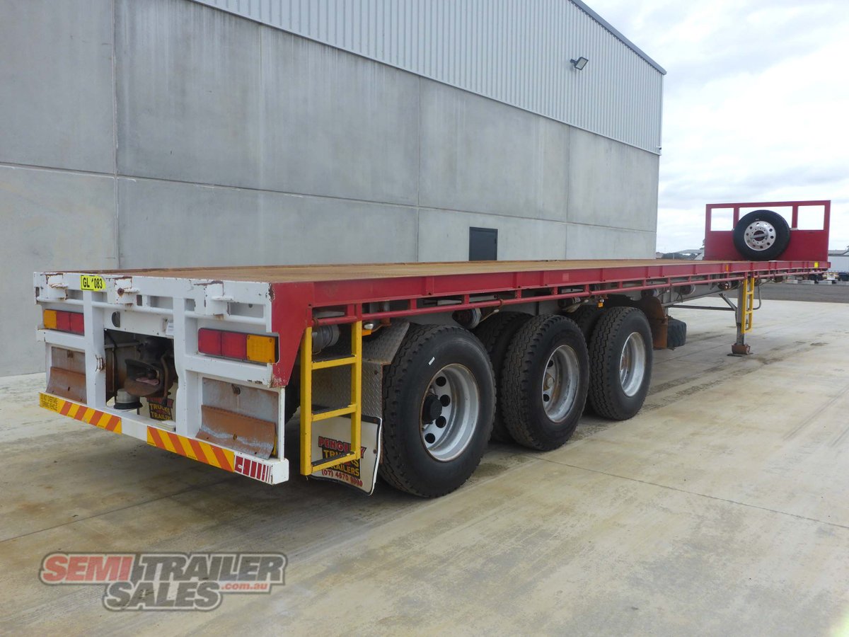 KRUEGER FLAT TOP TRAILER