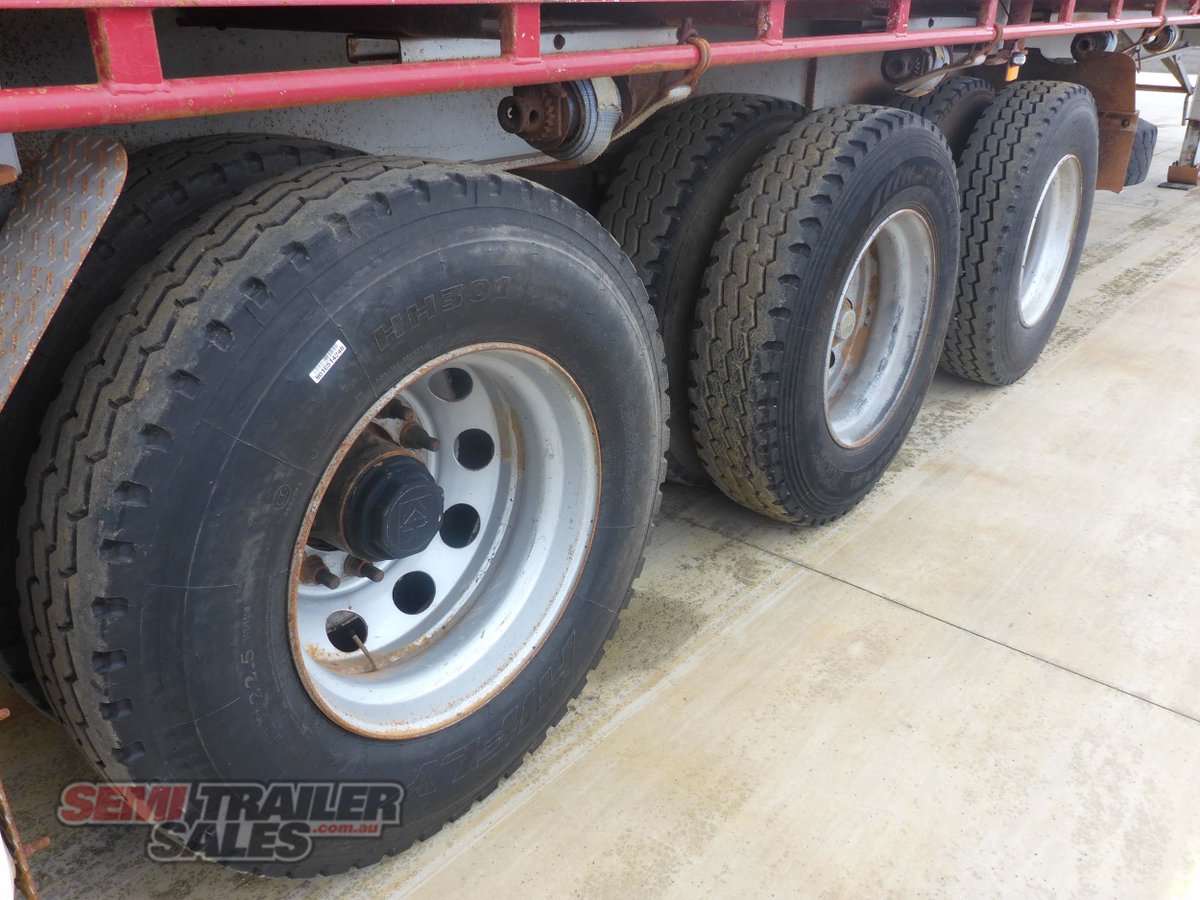 KRUEGER FLAT TOP TRAILER