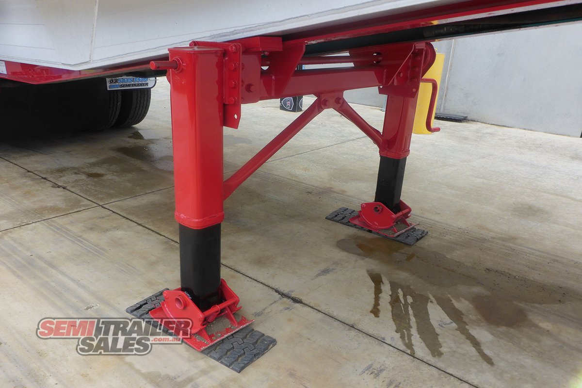LUSTY TIPPER TRAILER