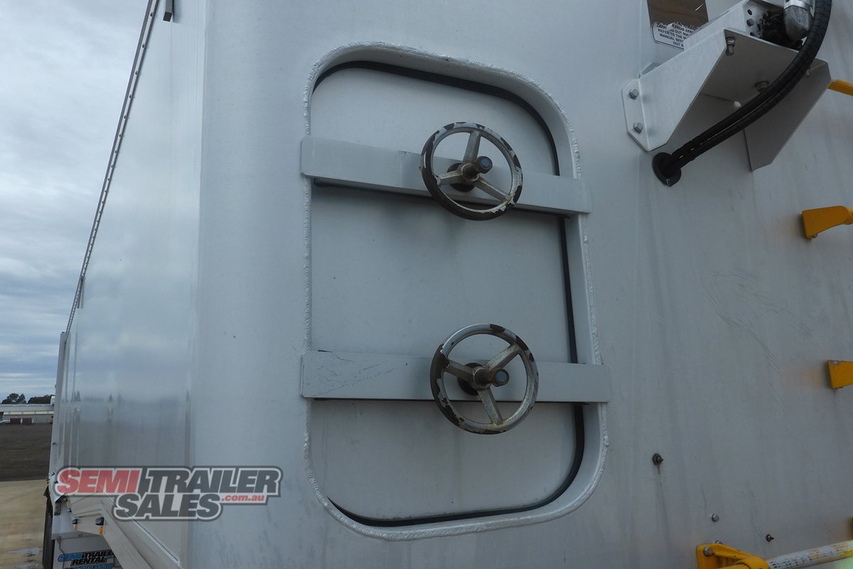 LUSTY TIPPER TRAILER
