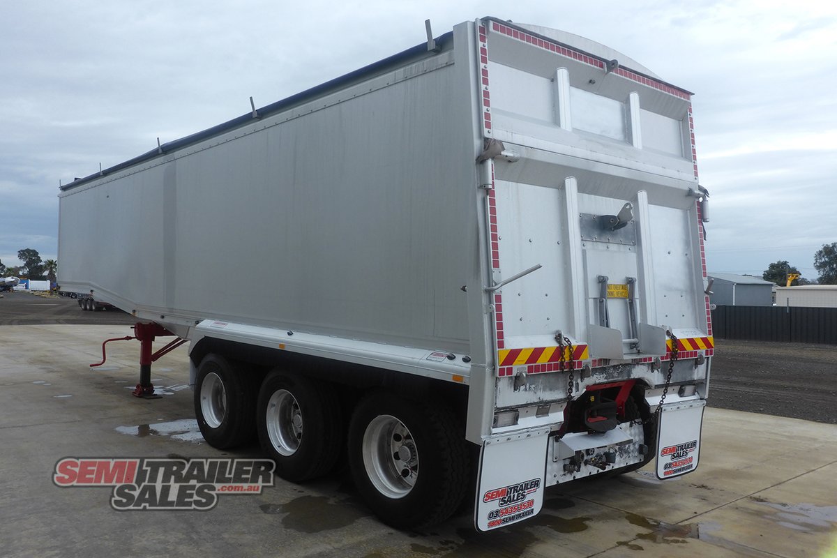 LUSTY TIPPER TRAILER