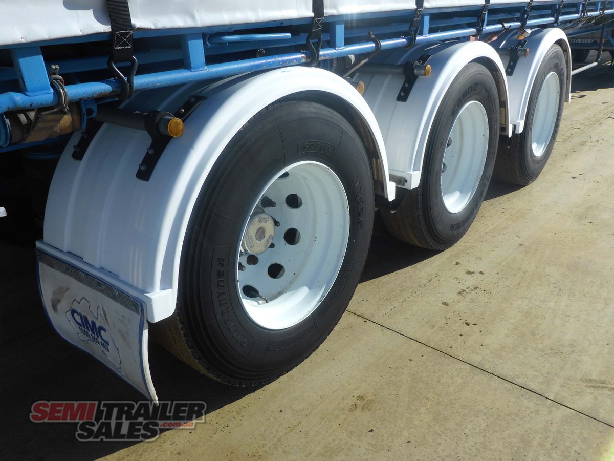 CIMC CURTAINSIDER TRAILER