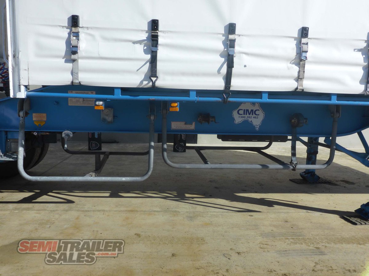 CIMC CURTAINSIDER TRAILER