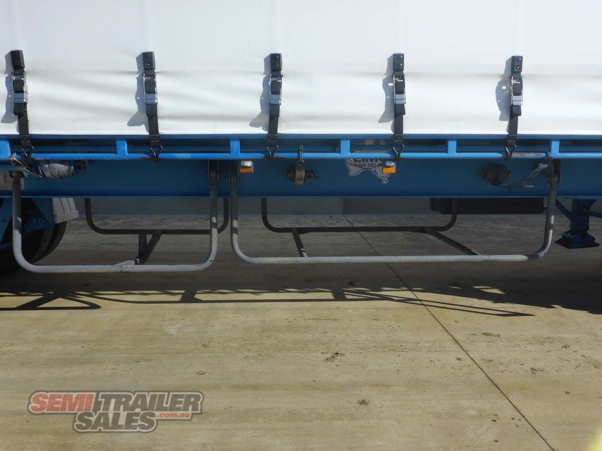 CIMC CURTAINSIDER TRAILER
