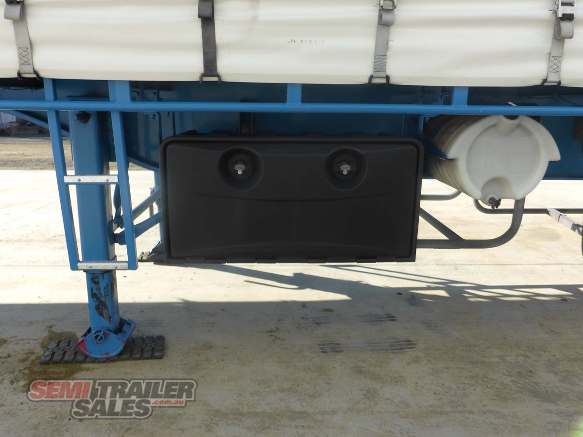 CIMC CURTAINSIDER TRAILER