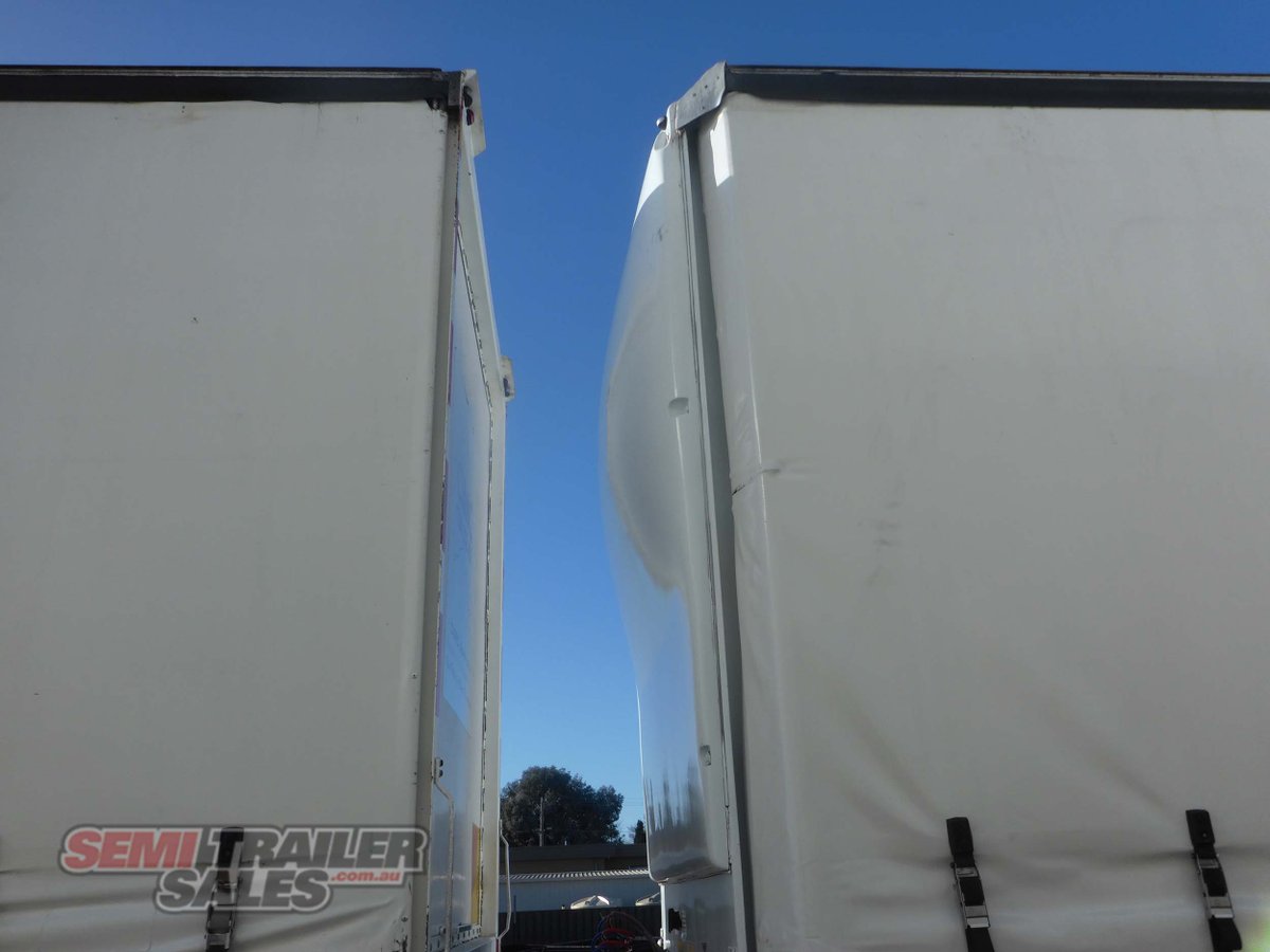 CIMC CURTAINSIDER TRAILER