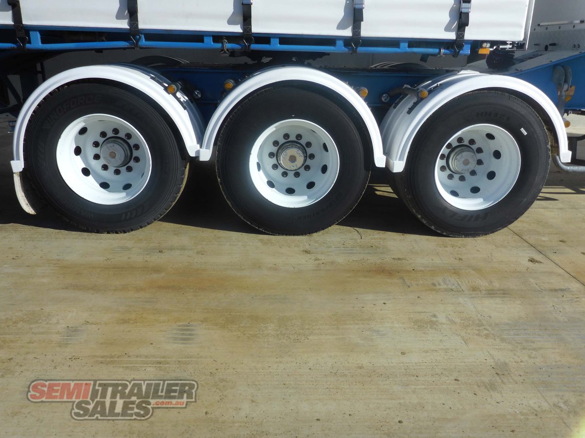 CIMC CURTAINSIDER TRAILER