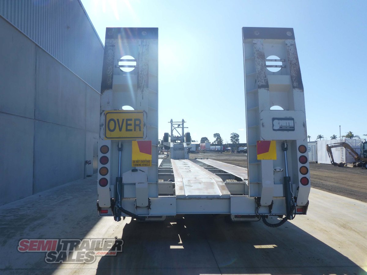 J SMITH & SONS LOW LOADER TRAILER