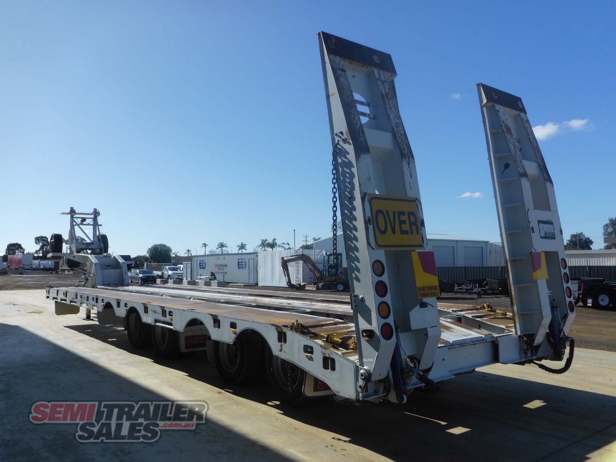 J SMITH & SONS LOW LOADER TRAILER