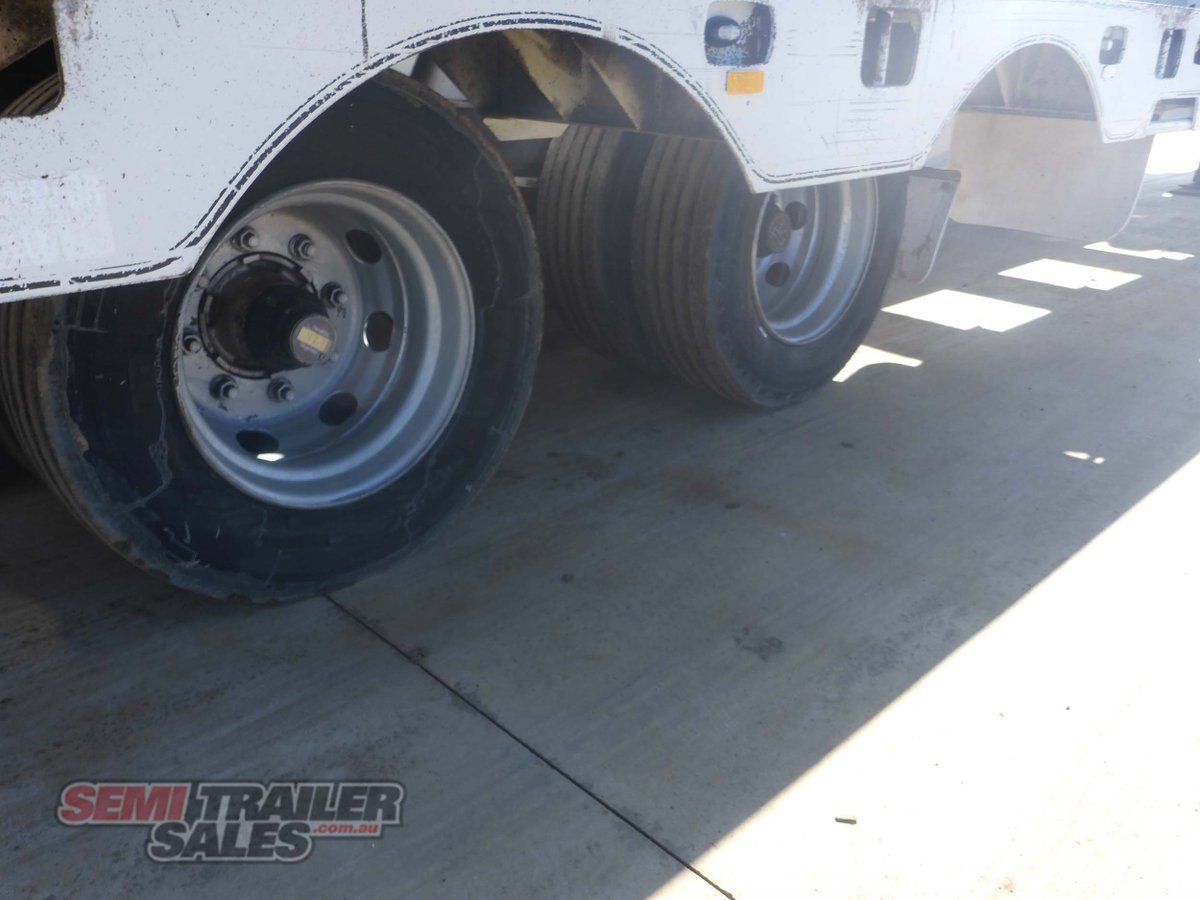 J SMITH & SONS LOW LOADER TRAILER