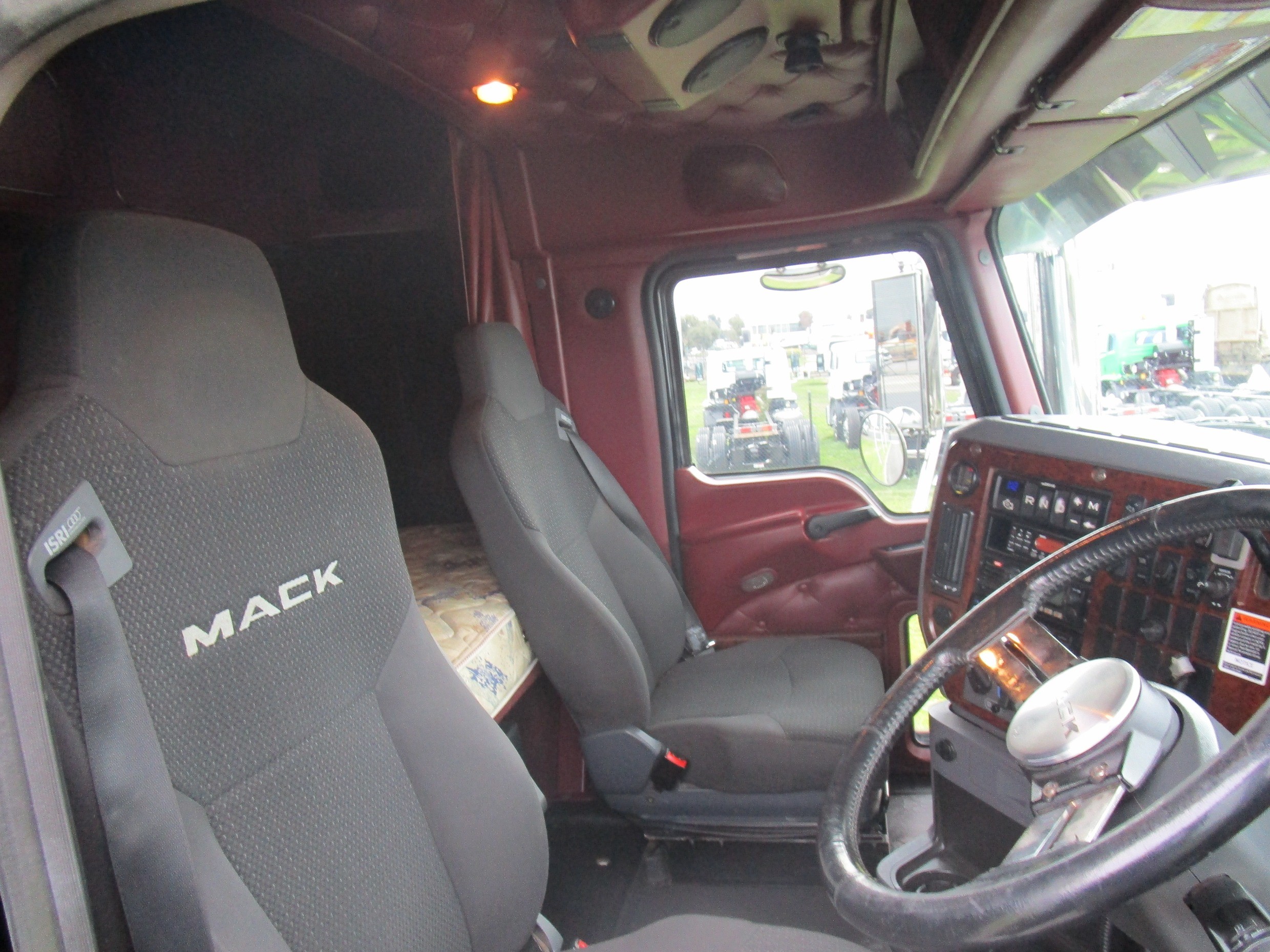 2013 MACK TRIDENT TRUCK AUTOMATIC PRIMEMOVER