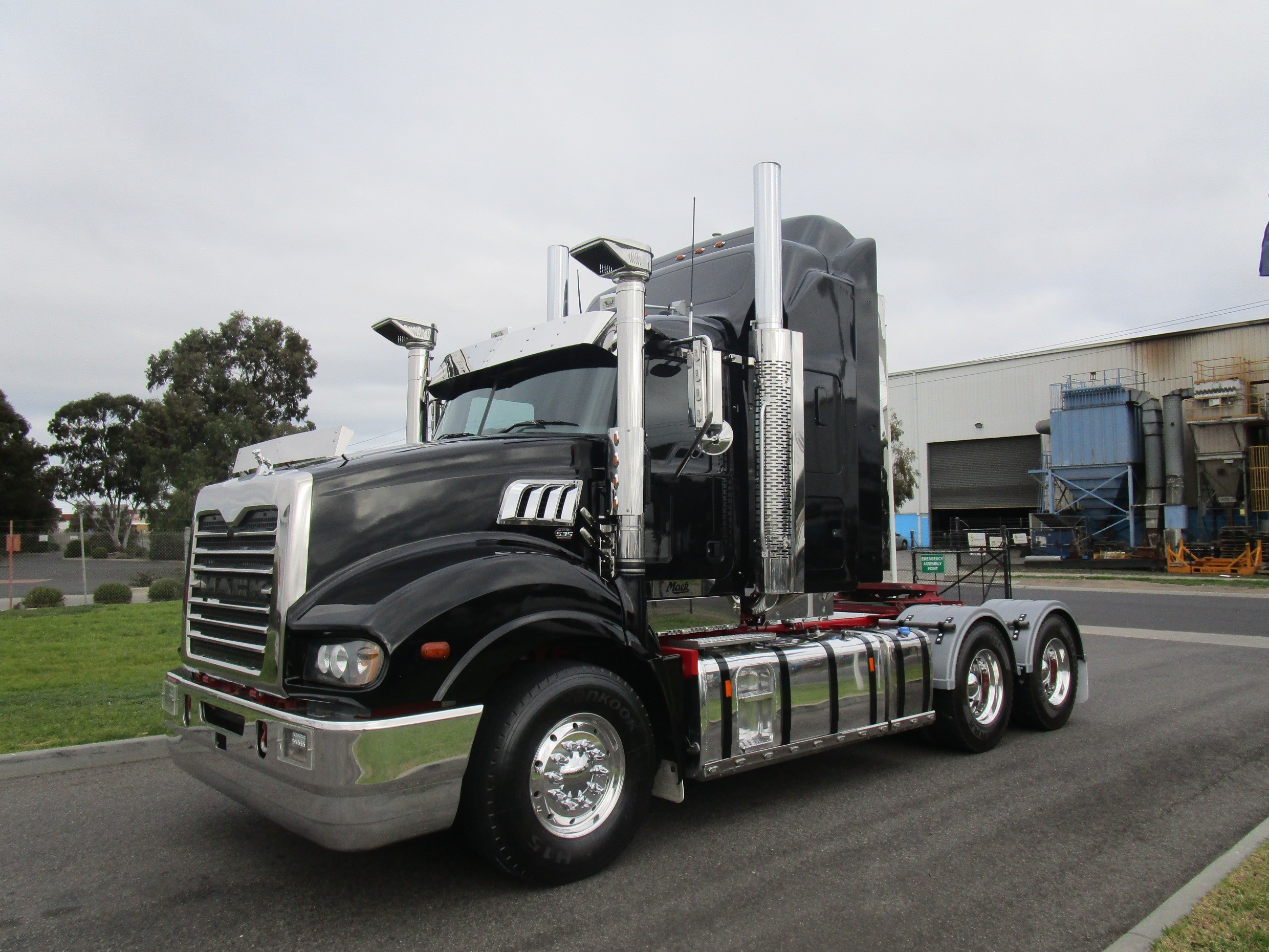 2013 MACK TRIDENT TRUCK AUTOMATIC PRIMEMOVER
