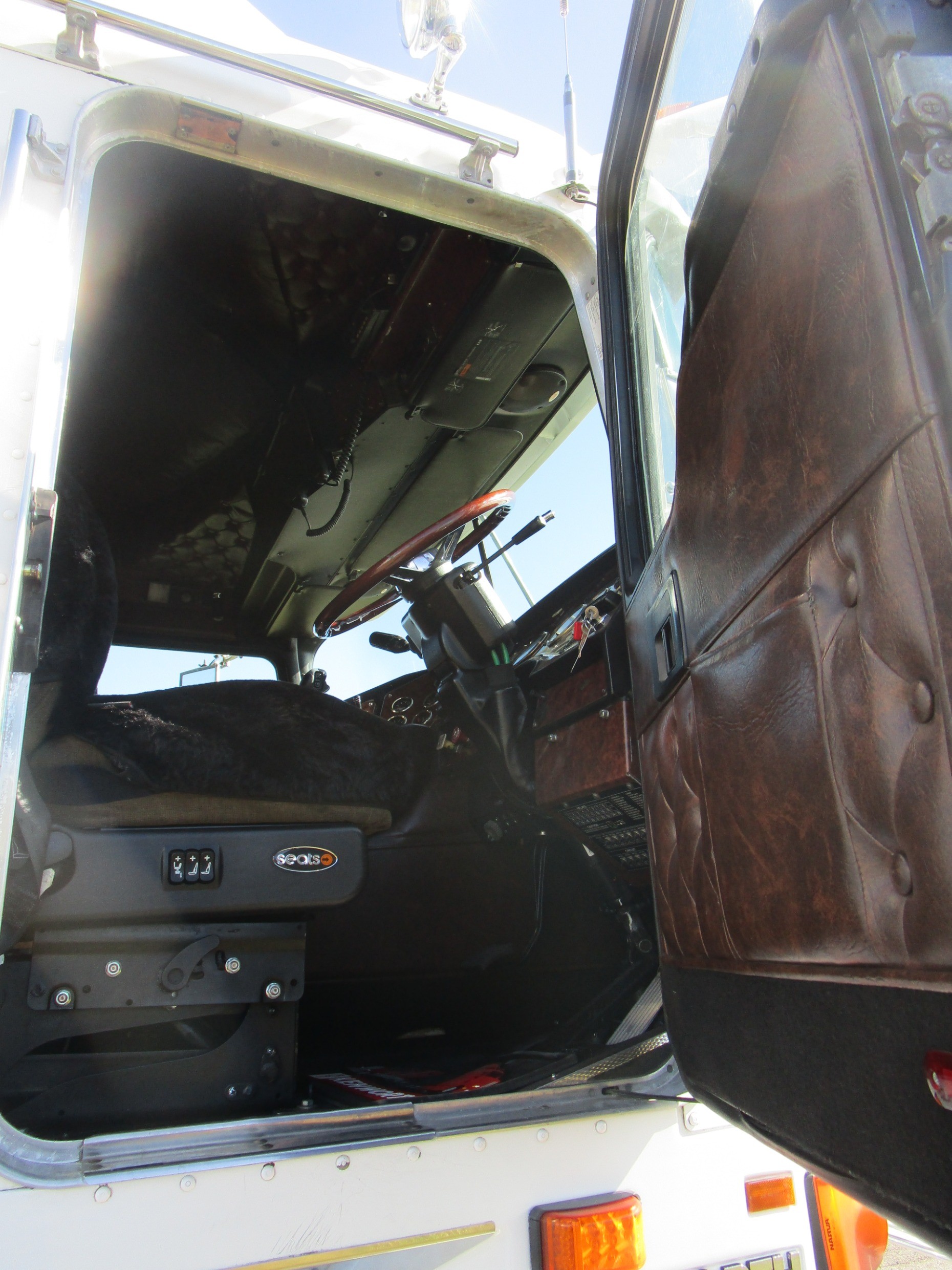 2008 KENWORTH K108 TRUCK SEMI-AUTOMATIC PRIMEMOVER